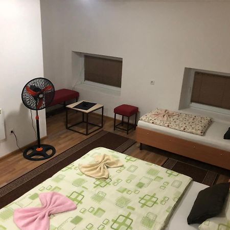 Prenociste Gany Hotel Jajce Bagian luar foto