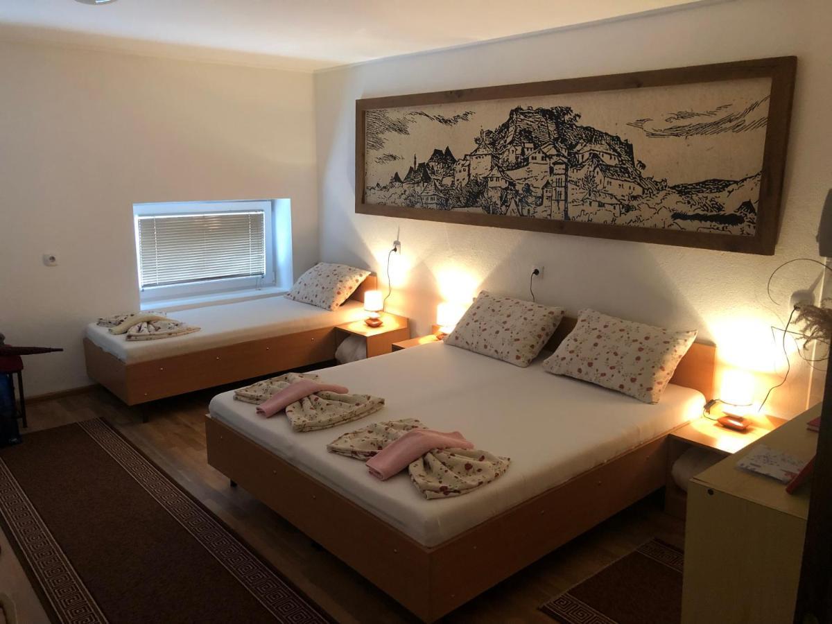Prenociste Gany Hotel Jajce Bagian luar foto